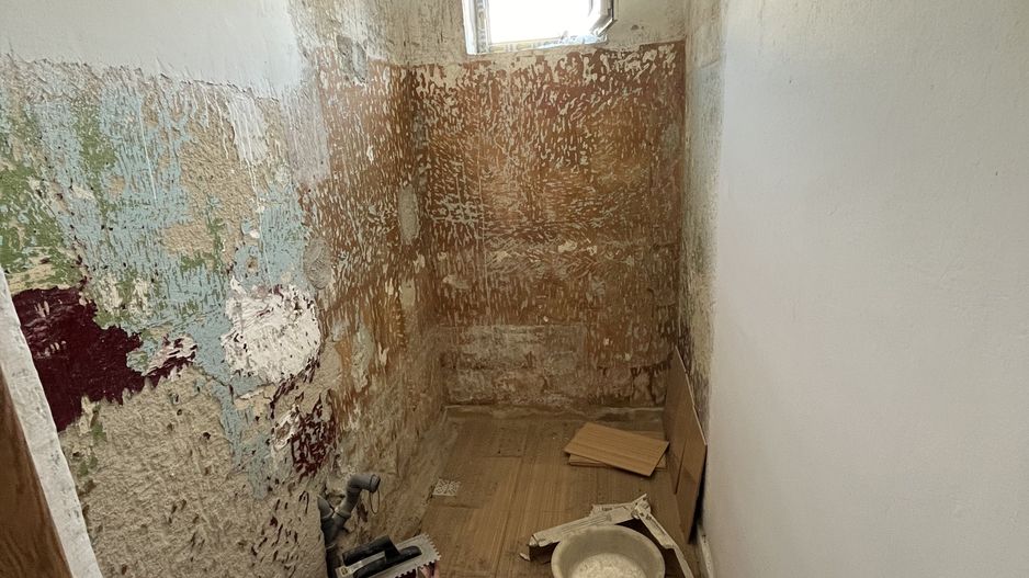 Apartament de vanzare in cartierul Lucian Blaga in stadiu de renovare! - Poză 2