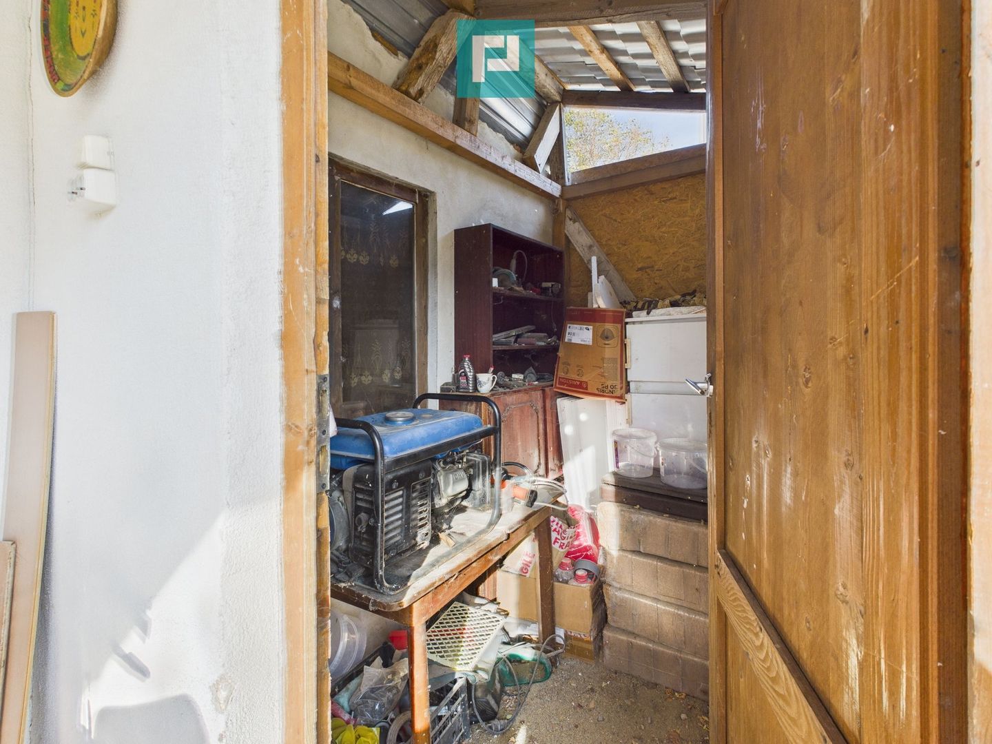 Casuță cu priveliște panoramică spre Cetatea Șiria - Poză 26