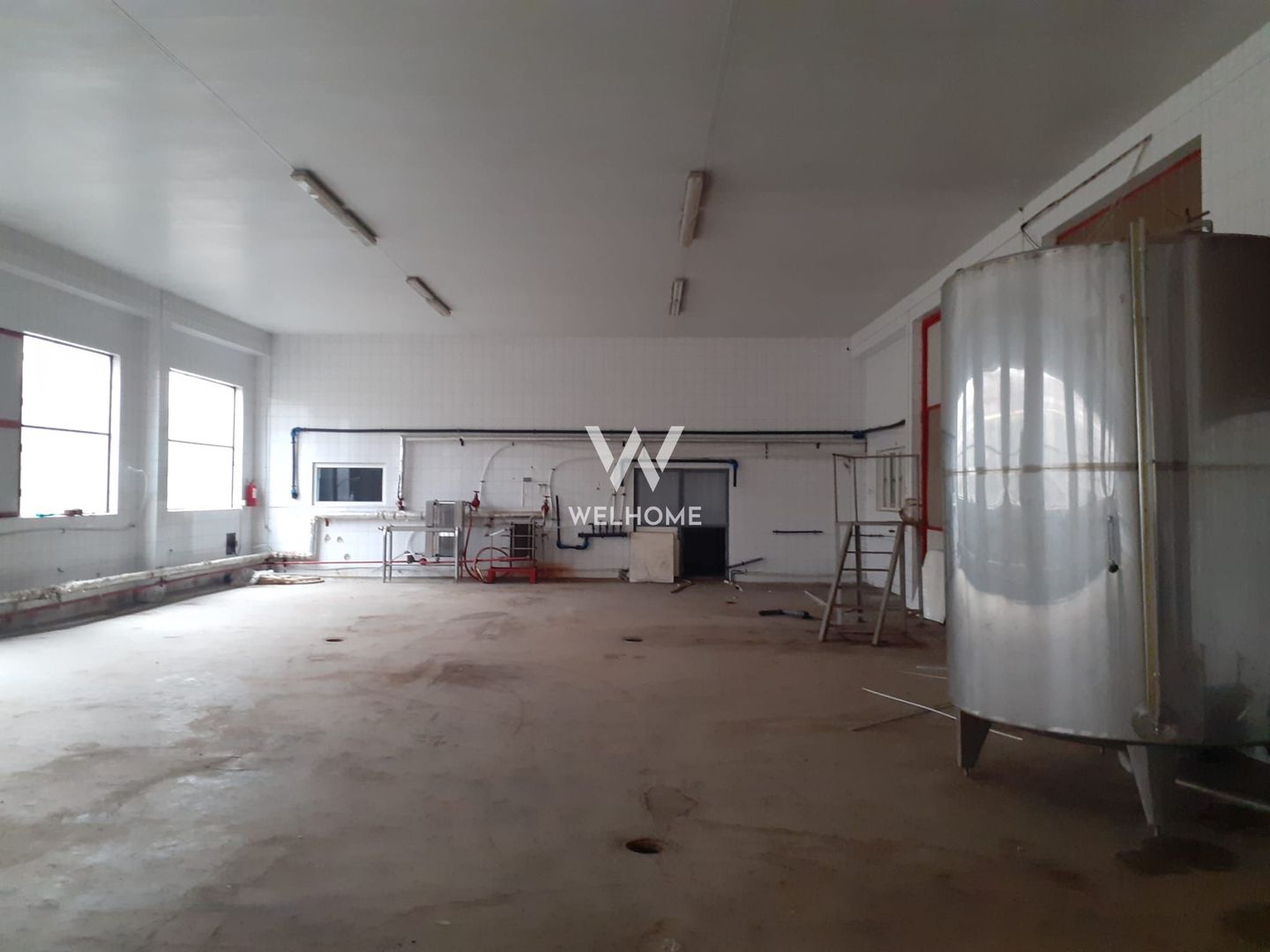 Hala de productie/depozitare si teren 15000 mp - Marsa -Sibiu - Poză 1