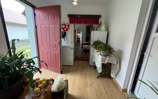 Casa individuala in Arpasu de Sus, teren mare, partial renovata - Poză 15