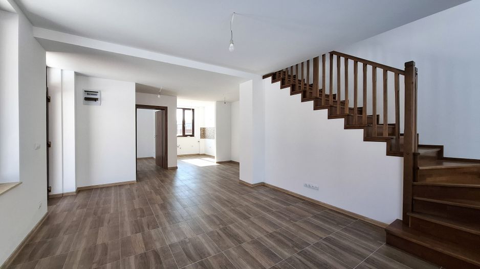 Casa tip duplex cu 4 camere, Paulesti - Poză 1