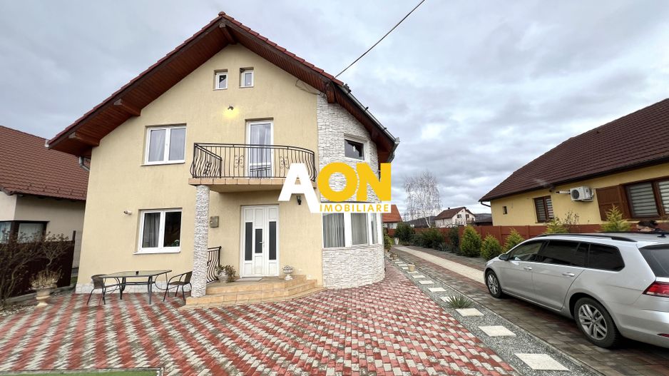 Casa de vanzare - 5 Camere, 2 Bai,  Garaj, 1000mp Teren - Poză 29