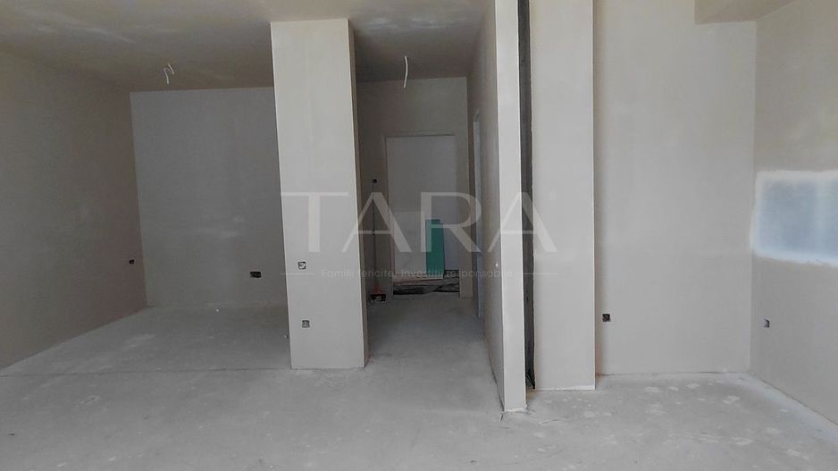 Apartament open-space cu nișă de dormit, CF și parcare subterană. - Poză 3