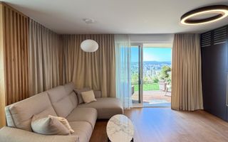 Apartament PREMIUM cu curte, terasă și lift cu acces direct în living - Poză 3