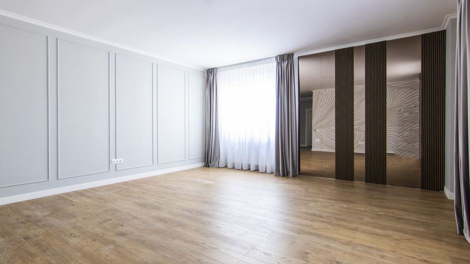Loc de parcare GRATUIT pentru apartamentele cu 3 camere - Poză 1
