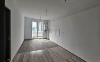 Apartament spațios 4 camere, 2 băi, balcon generos –Pacurari - Poză 2
