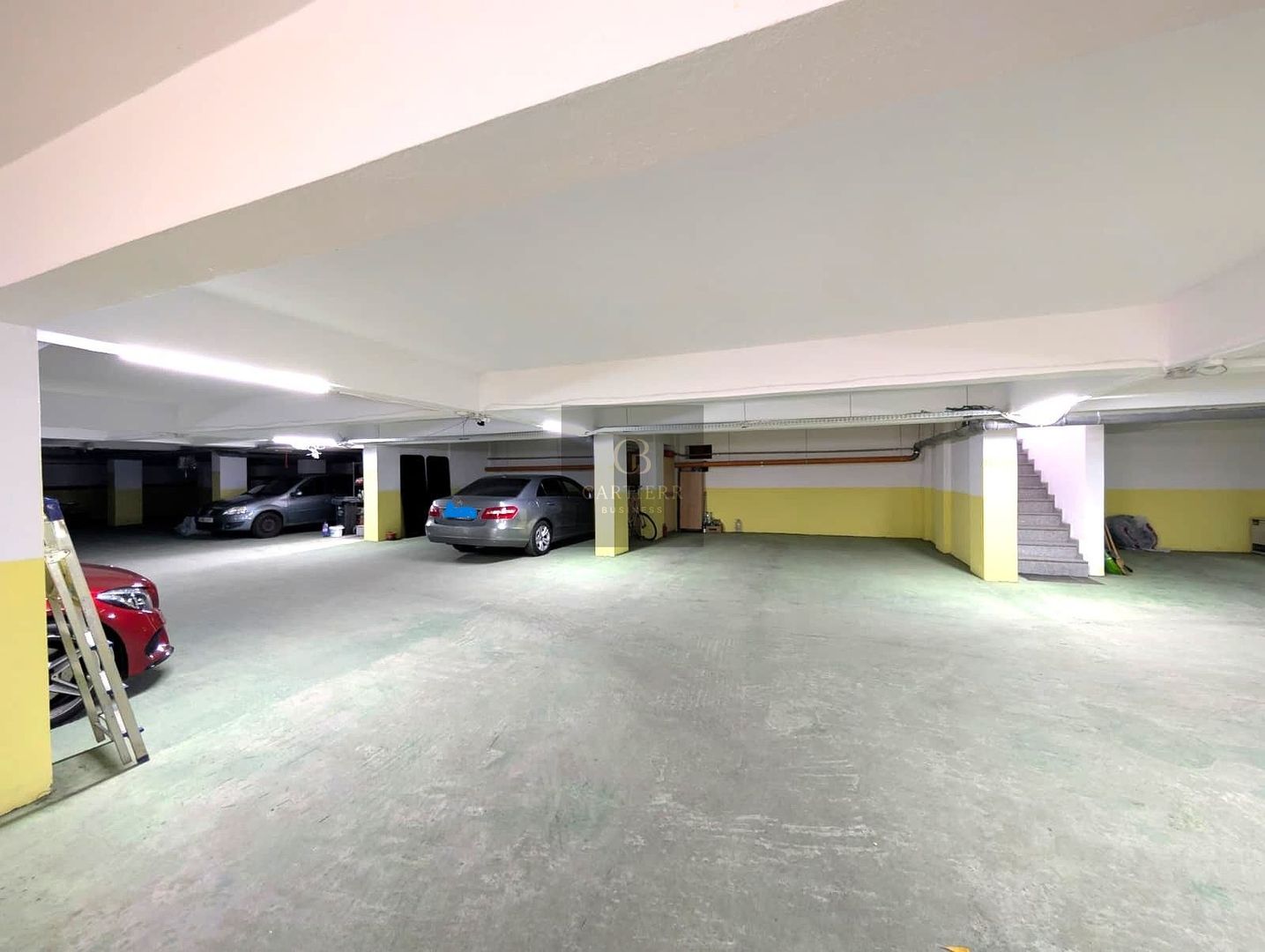 9 LOCURI DE PARCARE | EMANCIPĂRII - Poză 1