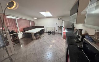 De vansare cladire birouri Floresti 1330 mp - Poză 4