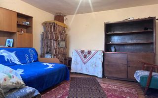 Vanzare casă cu teren mare în satul Cazaci – aproape de Târgoviște - Poză 2