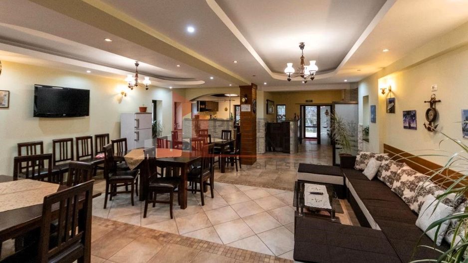 Pensiune Sinaia Langa Castelul Peles | Investitie sigura. - Poză 5