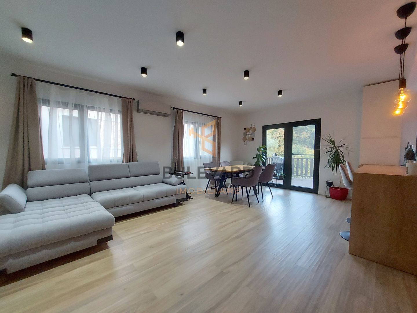 Casa tip duplex cu teren de 350 mp, zona Tautiului! - Poză 2