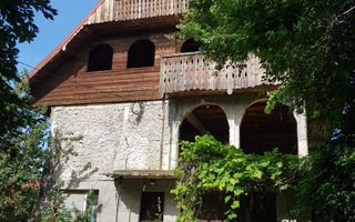 Casă cu 5 camere, mansardă și garaj în cartierul Bucium, Iași - Poză 1