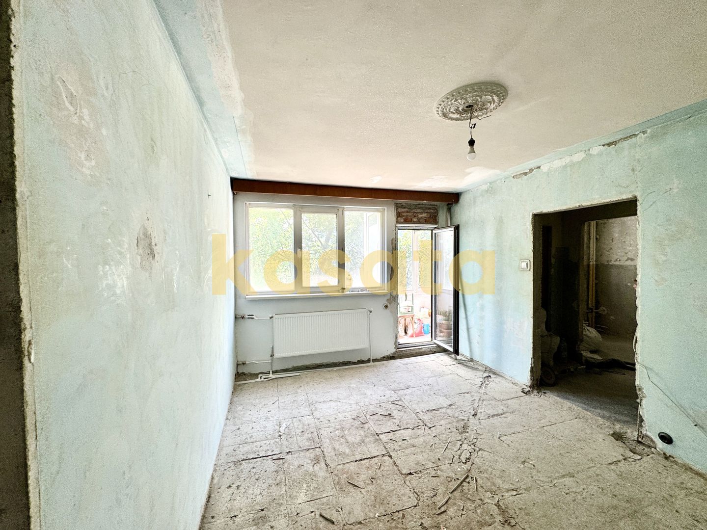 Pentru renovat - vanzare 2 camere la 200 de metri de statia de metrou - Poză 3