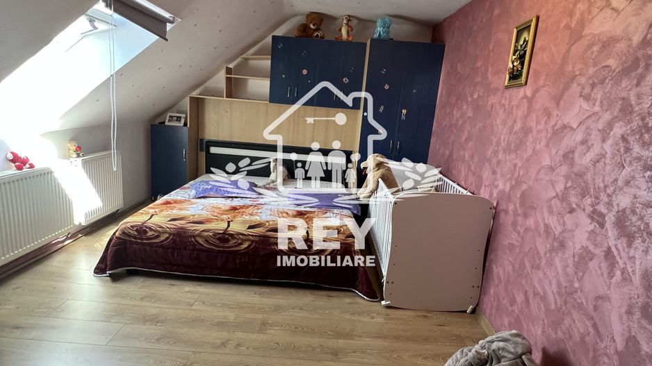 De vanzare- Apartament 3 camere str Luptei - Poză 13