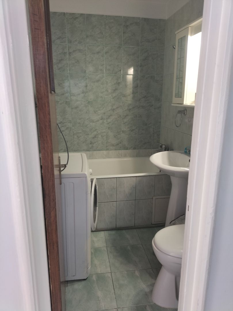 Apartament  Luminos 2 camere. Decomandat. Brancoveanu. - Poză 6