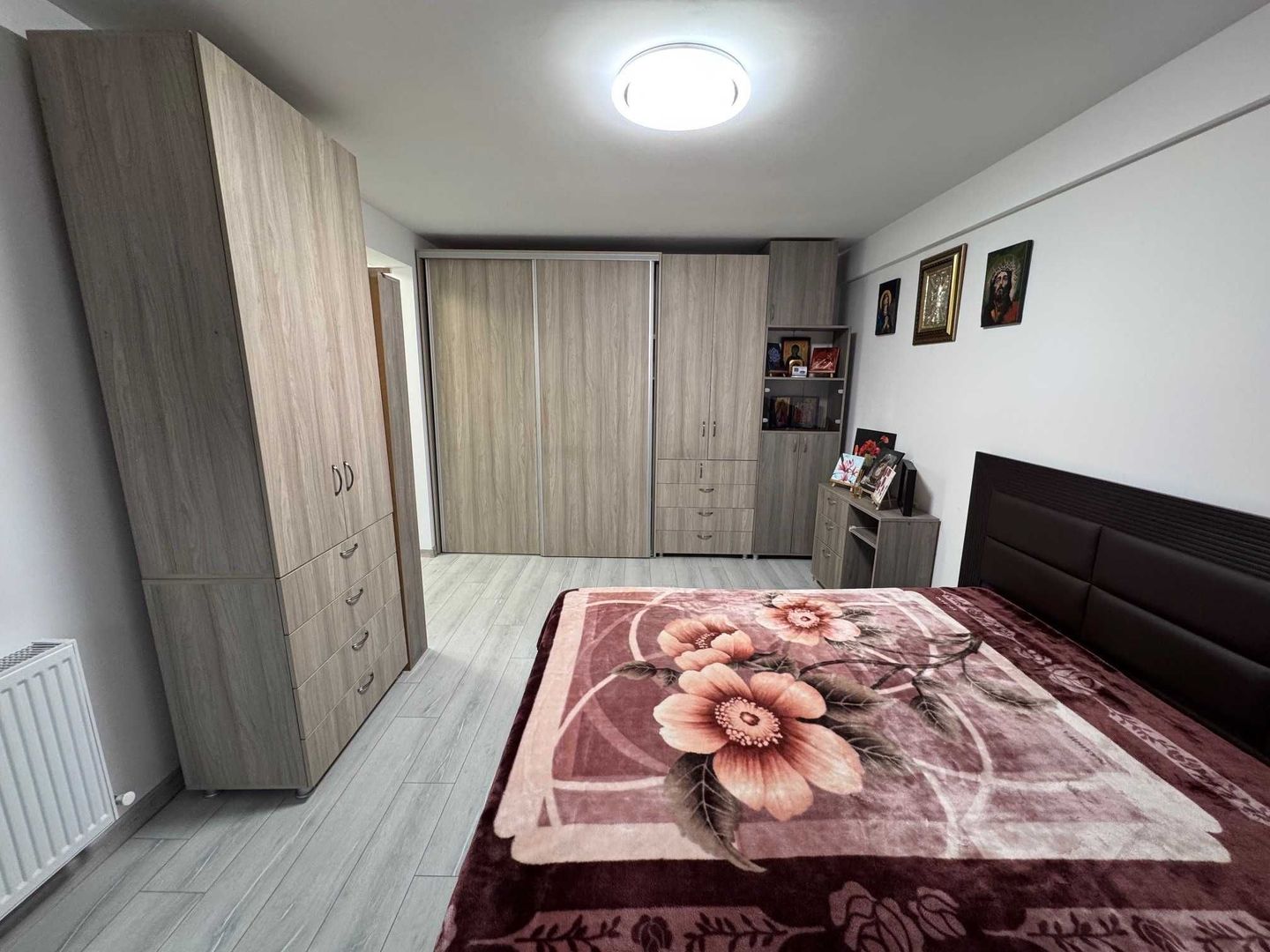 Apartament 1 camera Dec 38 mp Bucium 66500 euro. - Poză 4