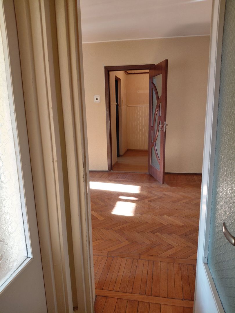 Apartament 2 camere, Tiglina 2, etaj 4,  balcon mare, liber! - Poză 6