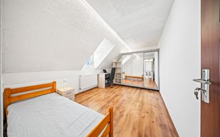 Casa individuala spatioasa cu 4 dormitoare, Colonia Sopor - Poză 9