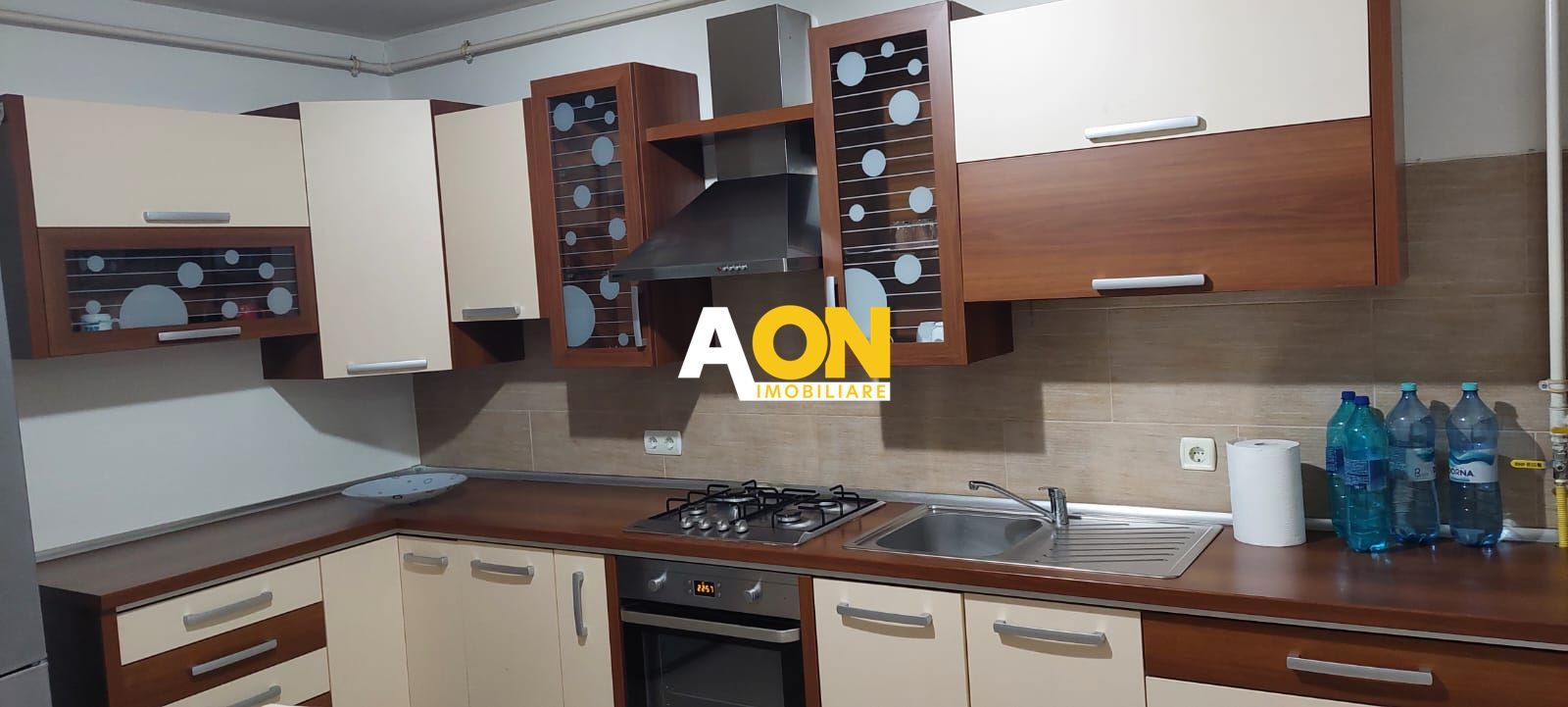 Apartament 2 camere, decomandat, bloc nou, Cetate - Poză 1