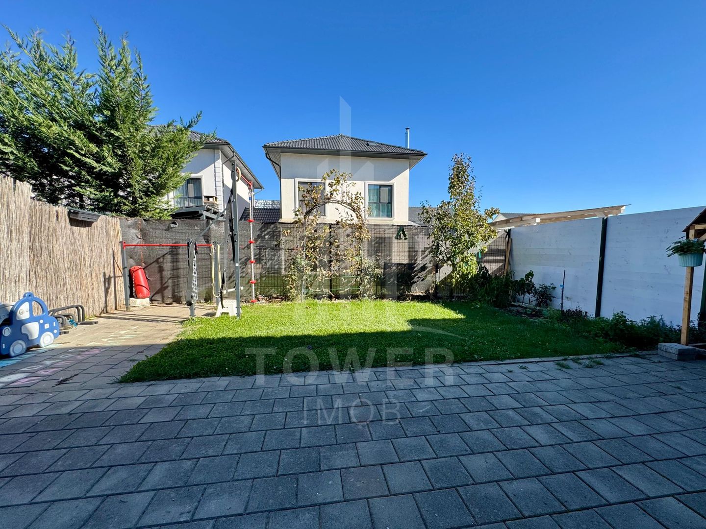 Casa Triplex de vanzare in Selimbar | Zona Exclusivista De Case - Poză 17