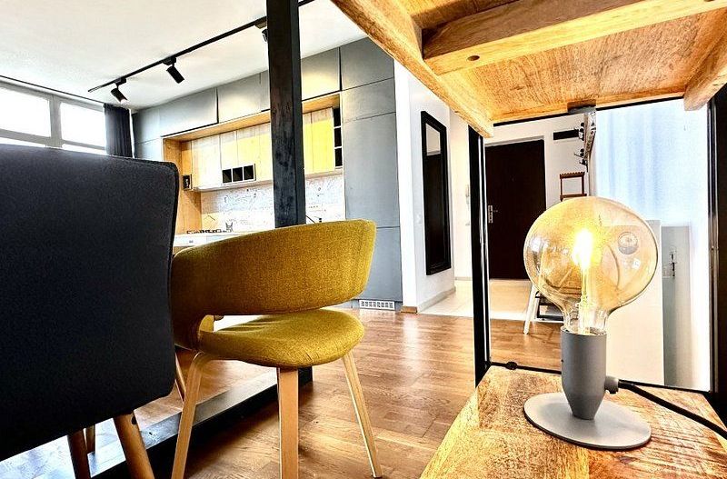 Apartament cu 2 camere, priveliște spre pădure, cochet si primitor, zona Lipovei - Poză 11