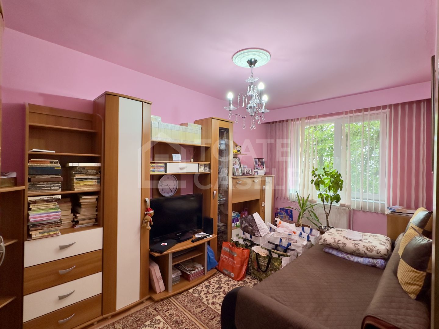 Apartament cu 3 camere decomandate, etaj intermediar, zona Hermes - Poză 3