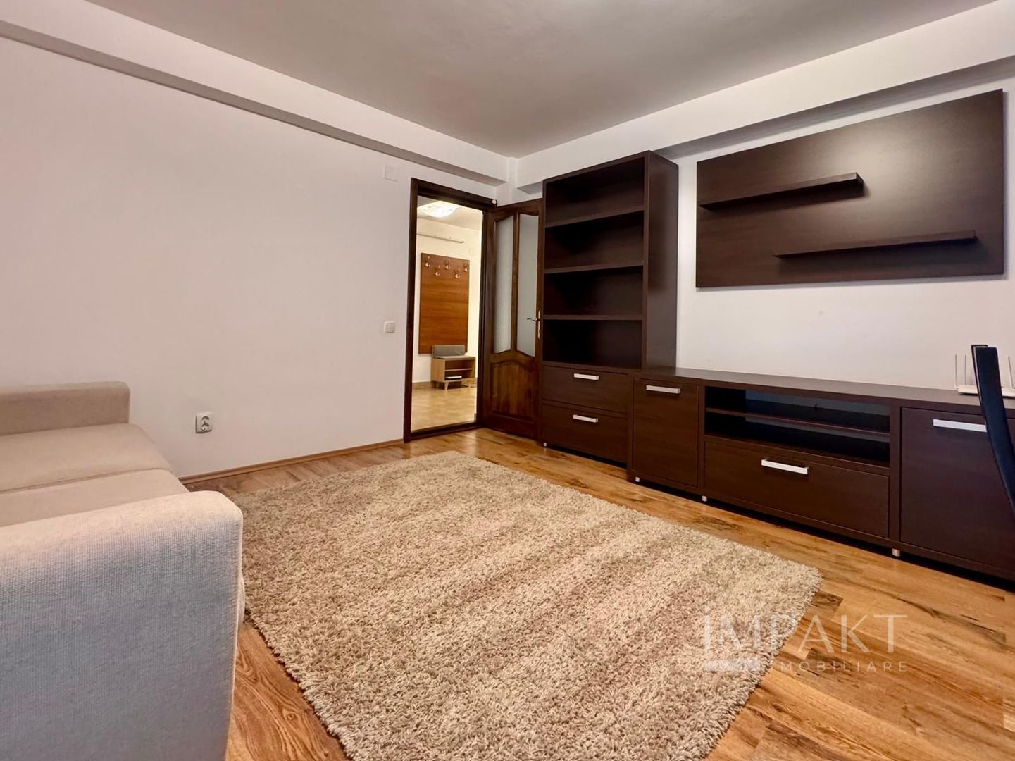 De Inchirirat - Apartament Modern cu 2 Camere, in Buna Ziua - Poză 2
