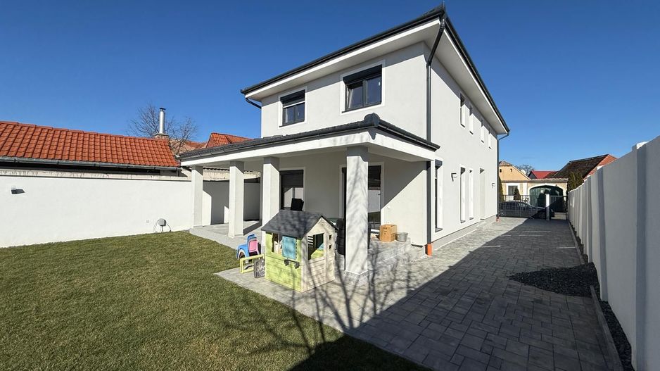 Casă individuală premium de vânzare în Șelimbăr – 650 mp teren - Poză 3
