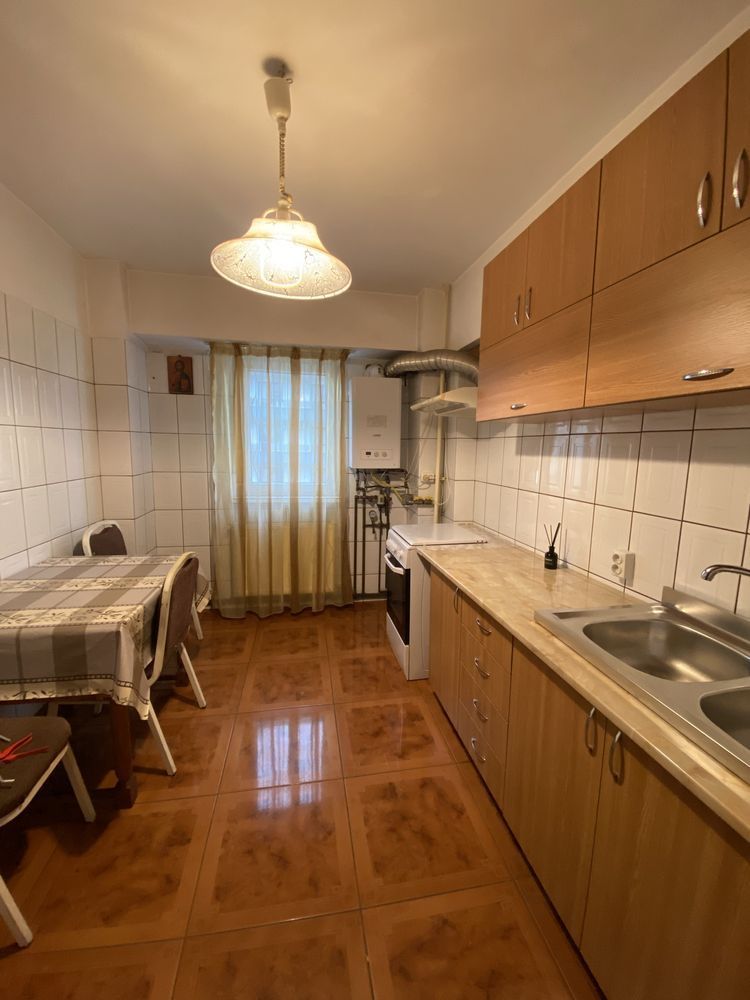 Inchiriez apartament - Poză 3