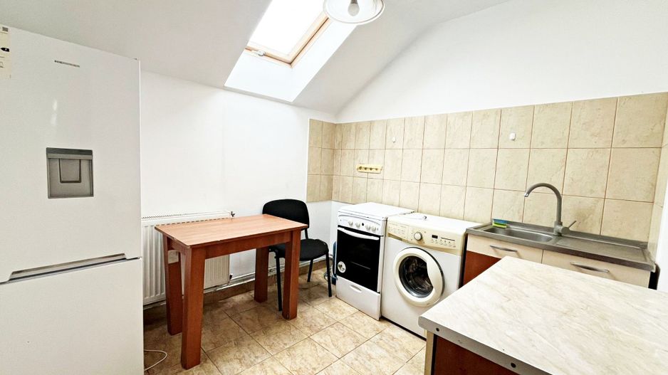 Apartament 2 camere de vânzare in zona Rogerius, Oradea - Poză 5