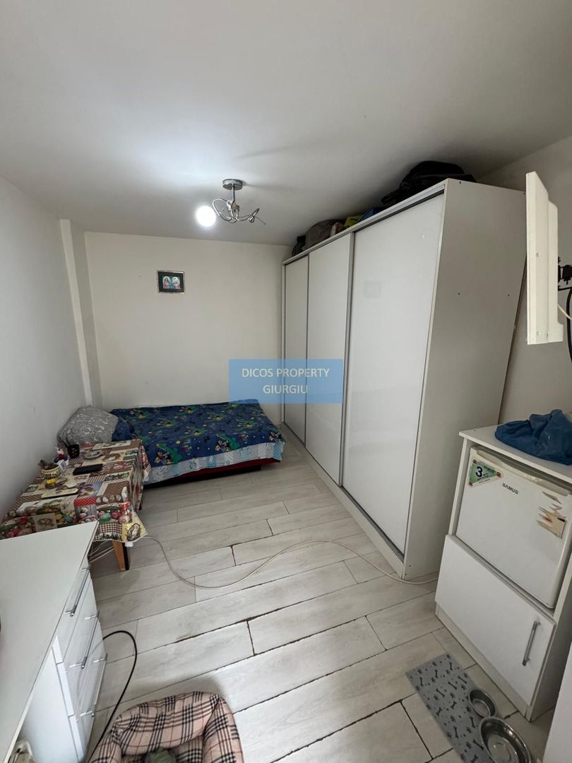 Casă cu teren și anexe – str. Mihai Eminescu - Poză 8