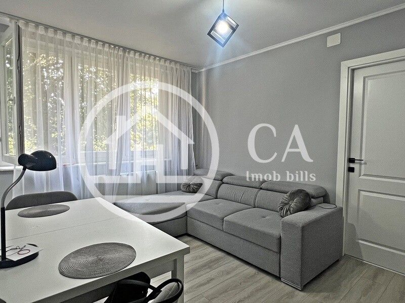 Apartament de vânzare cu 2 camere în zona Rogerius, Oradea - Poză 1