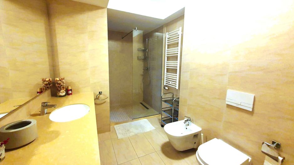 Penthouse cu 2 parcări subterane, vedere panoramică spre Tâmpa – Centrul Civic - Poză 11