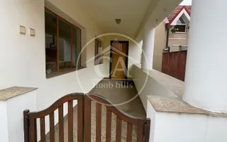 Casa de vânzare cu 8 camere de tip P+E+M in zona Rogerius, Oradea - Poză 31