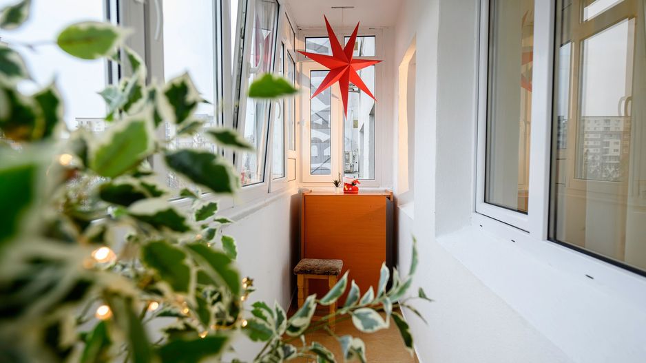 Inchiriez Garsonieră modernă, costuri mici, AC, balcon, 7 min metrou - Poză 3