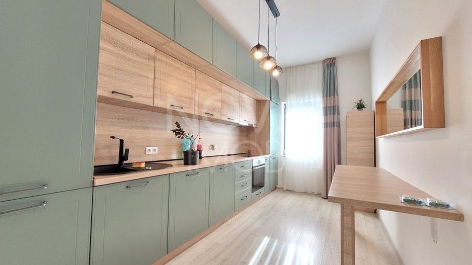Apartament de vanzare, 3 camere cu gradina + 2 locuri de parcare -Selimbar - Poză 3