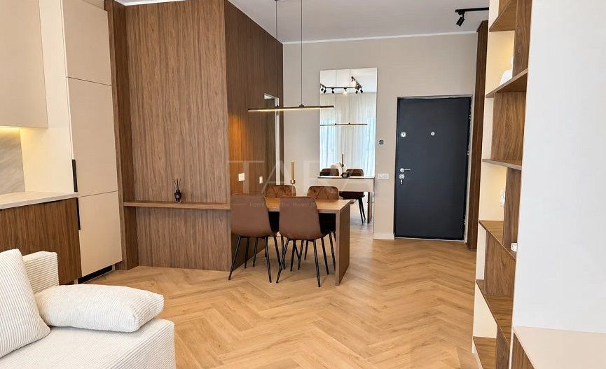 Apartament premium 2 camere, dressing, balcon, parcare subterana. - Poză 1