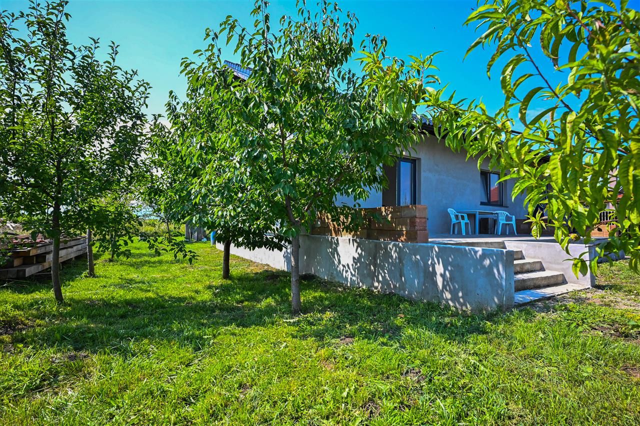 Casa personalizabila,pe un singur nivel,  pod mansardabil,pozitie cu liniste - Poză 1