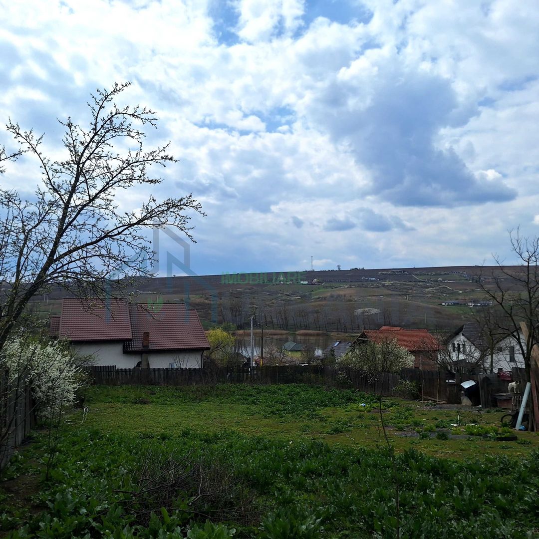 Teren intravilan în satul Dorobanț, pe strada Regina Maria, 1046 mp - Poză 1