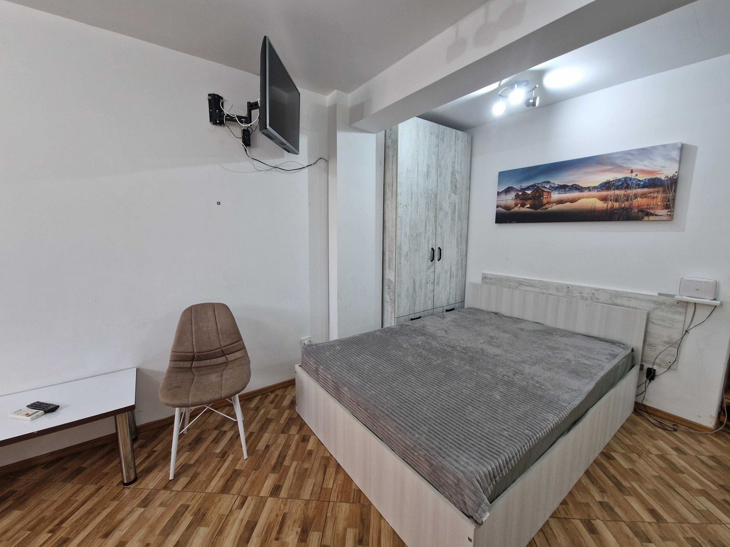 GARSONIERA EROII REVOLUTIEI 30MP - Poză 1