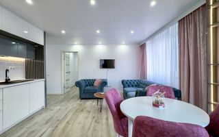 Apartament cu 3 camere de vânzare în zona Centrală - Poză 8