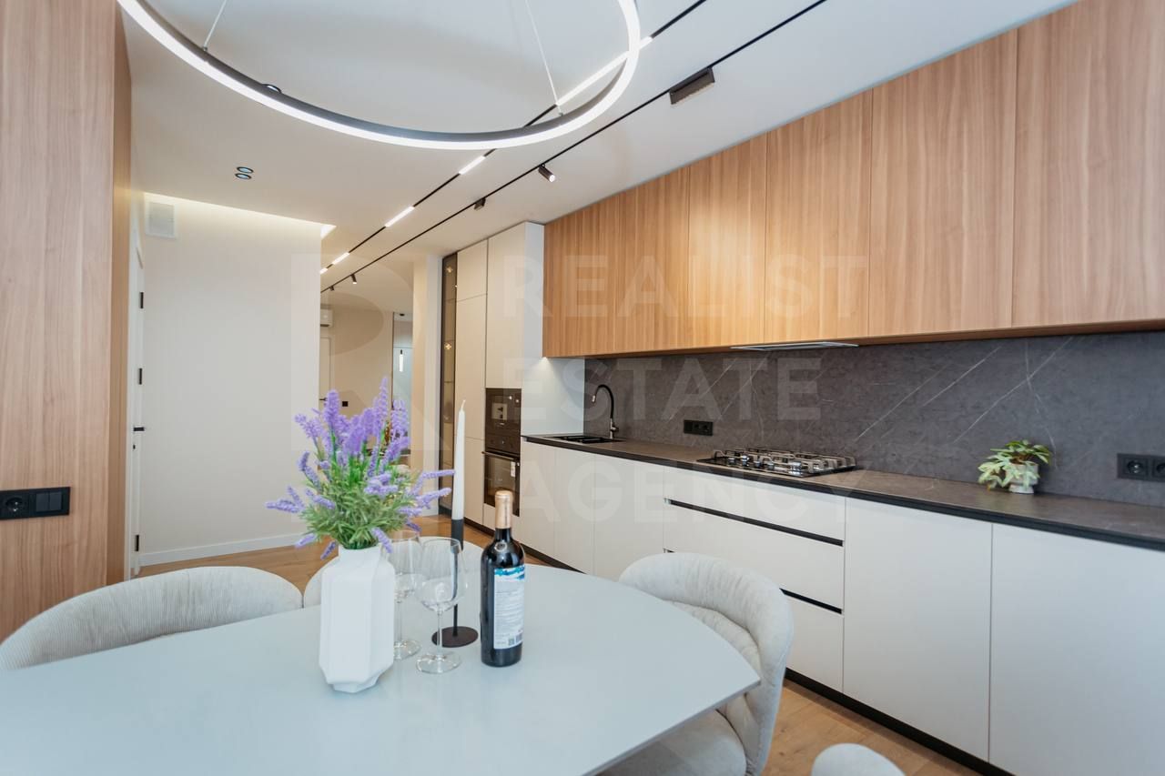 Vânzare , apartament 3 camere + living, str. Iona Radu, Buiucani - Poză 2
