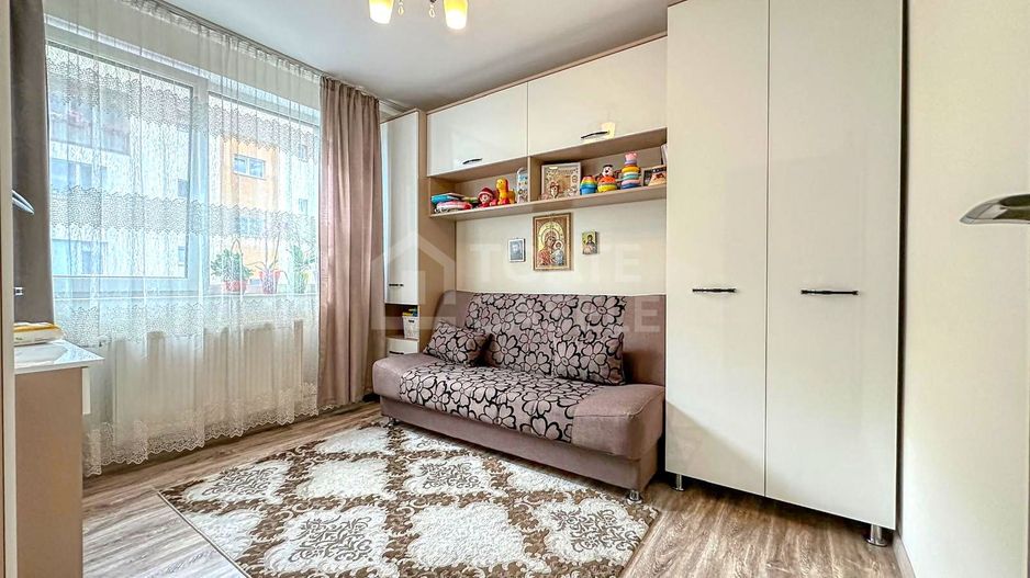 Apartament cu 2 camere,decomandate, etaj 1 - Poză 2
