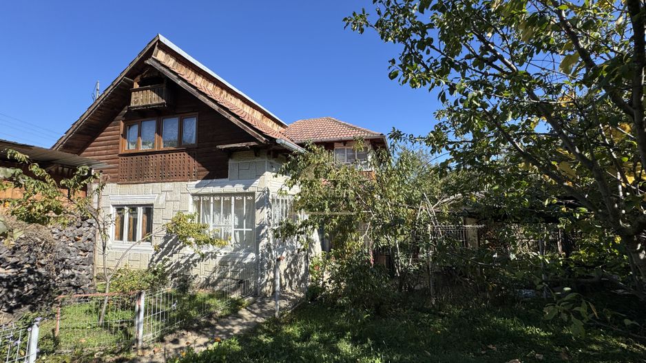 CASA 4 CAMERE TEREN 800 MP CAPUL PISCULUI COMUNA GODENI JUD. ARGES - Poză 1