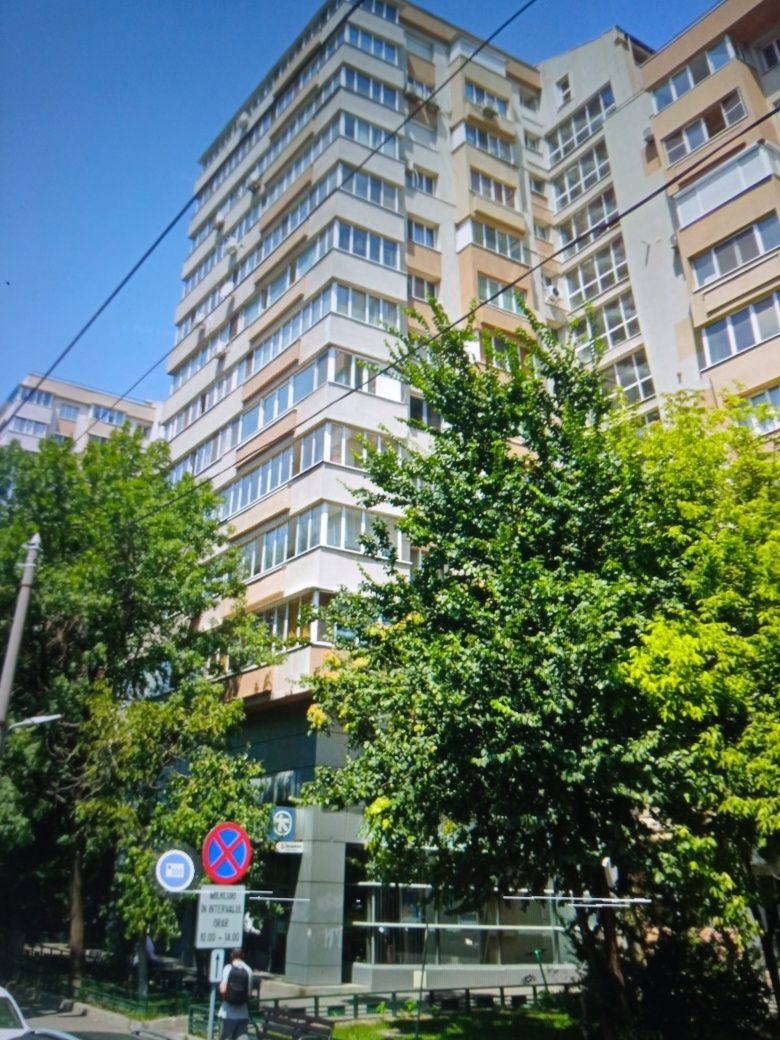 Apartament 3 camere semidecomandat - Poză 1