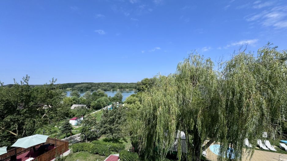 Hotel 20 camere Delta Dunarii 50 m deschidere teren 6000 mp acces auto - Poză 58