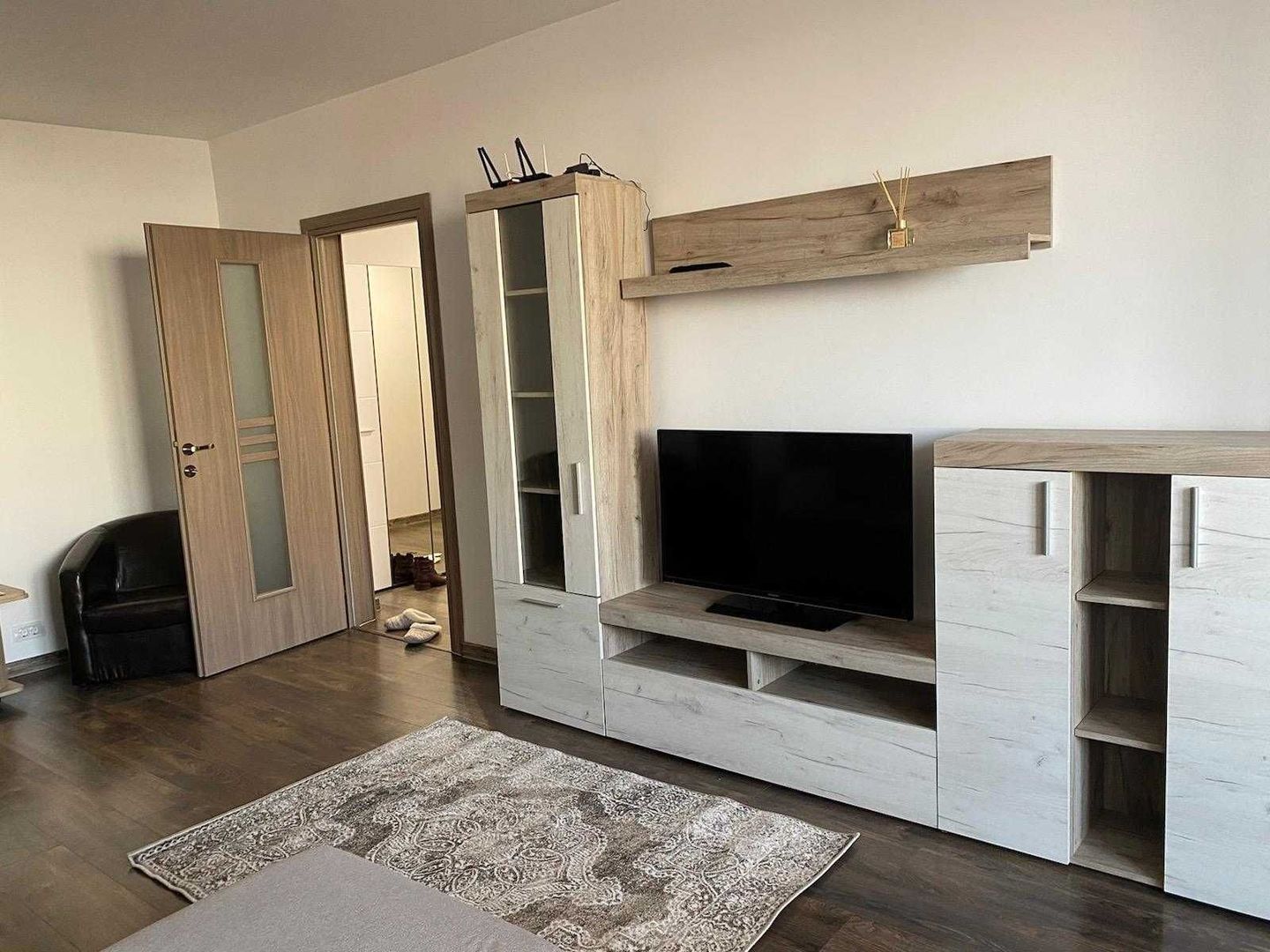 Inchiriez Apartament 2 camere, totul NOU, zona DRISTOR - Poză 3