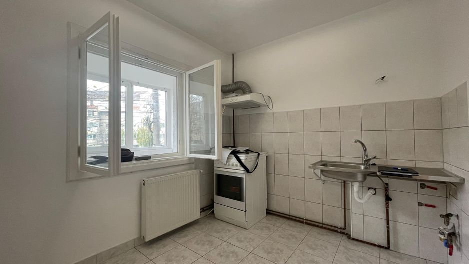 Apartament 3 camere - 2 bai - decomandat - Poză 7