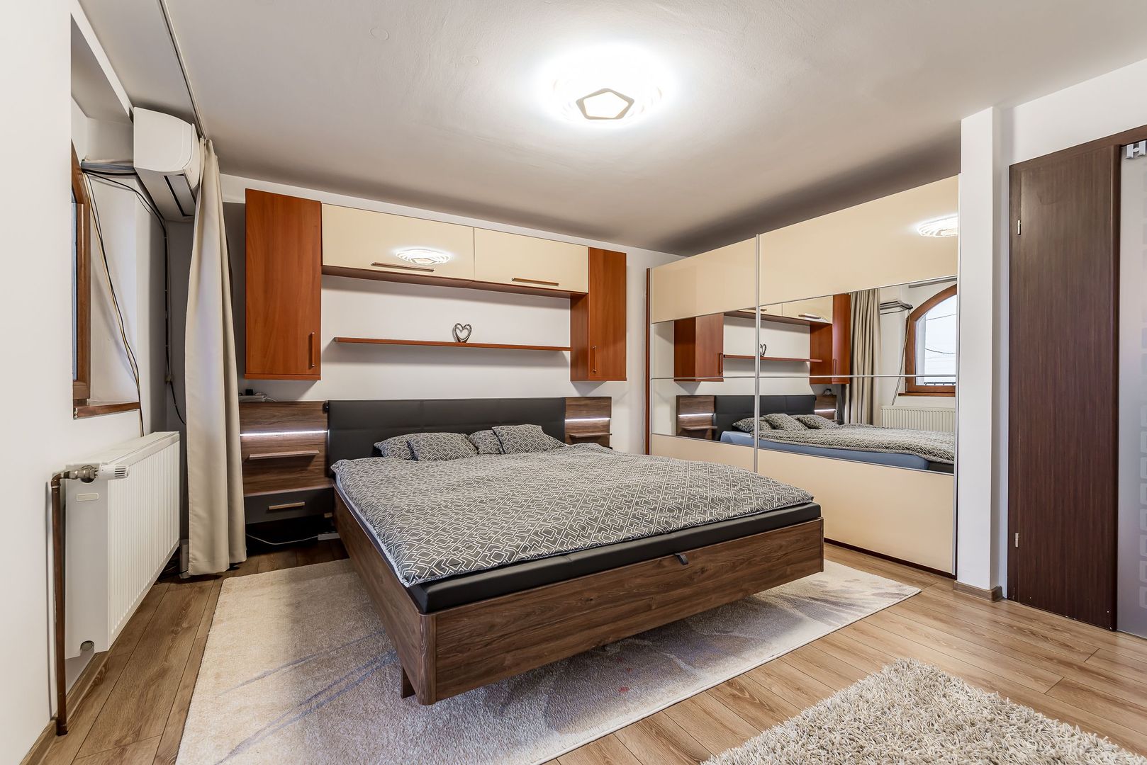 REZERVAT! Vilă modernă 4 camere Zimandcuz Arad - Poză 3