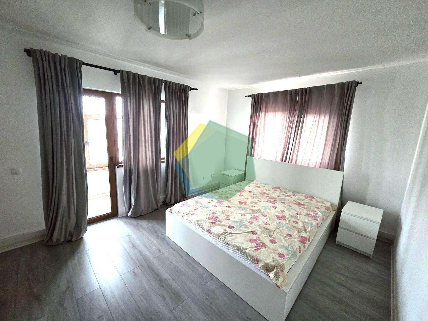 Apartament cu 2 camere complet renovat | Loc de parcare – Otopeni - Poză 1